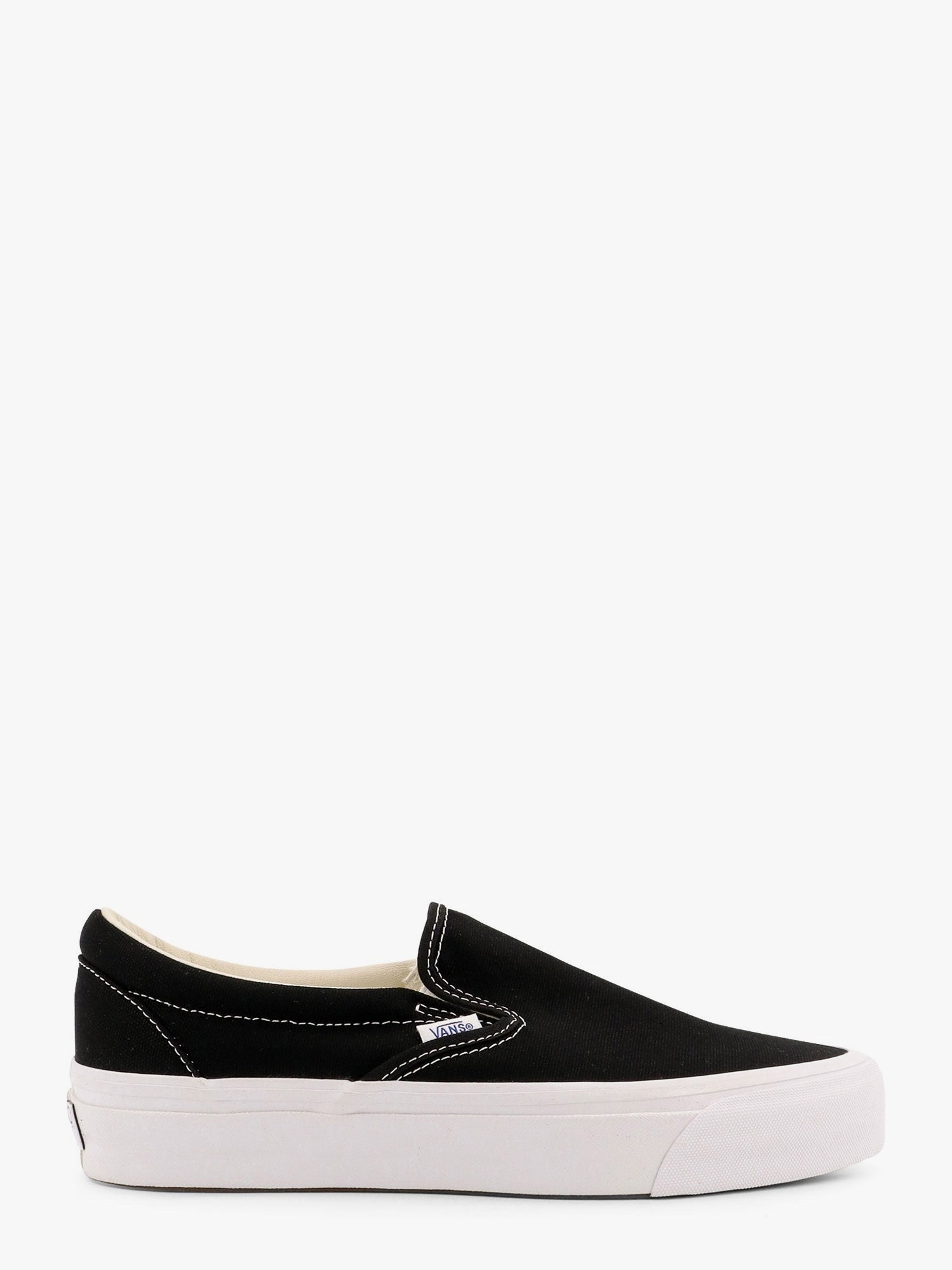 nanito_source_url:https://nokinstyle.com/2432974/lx-slip-on-reissue-98-canvas-sneakers.jpg