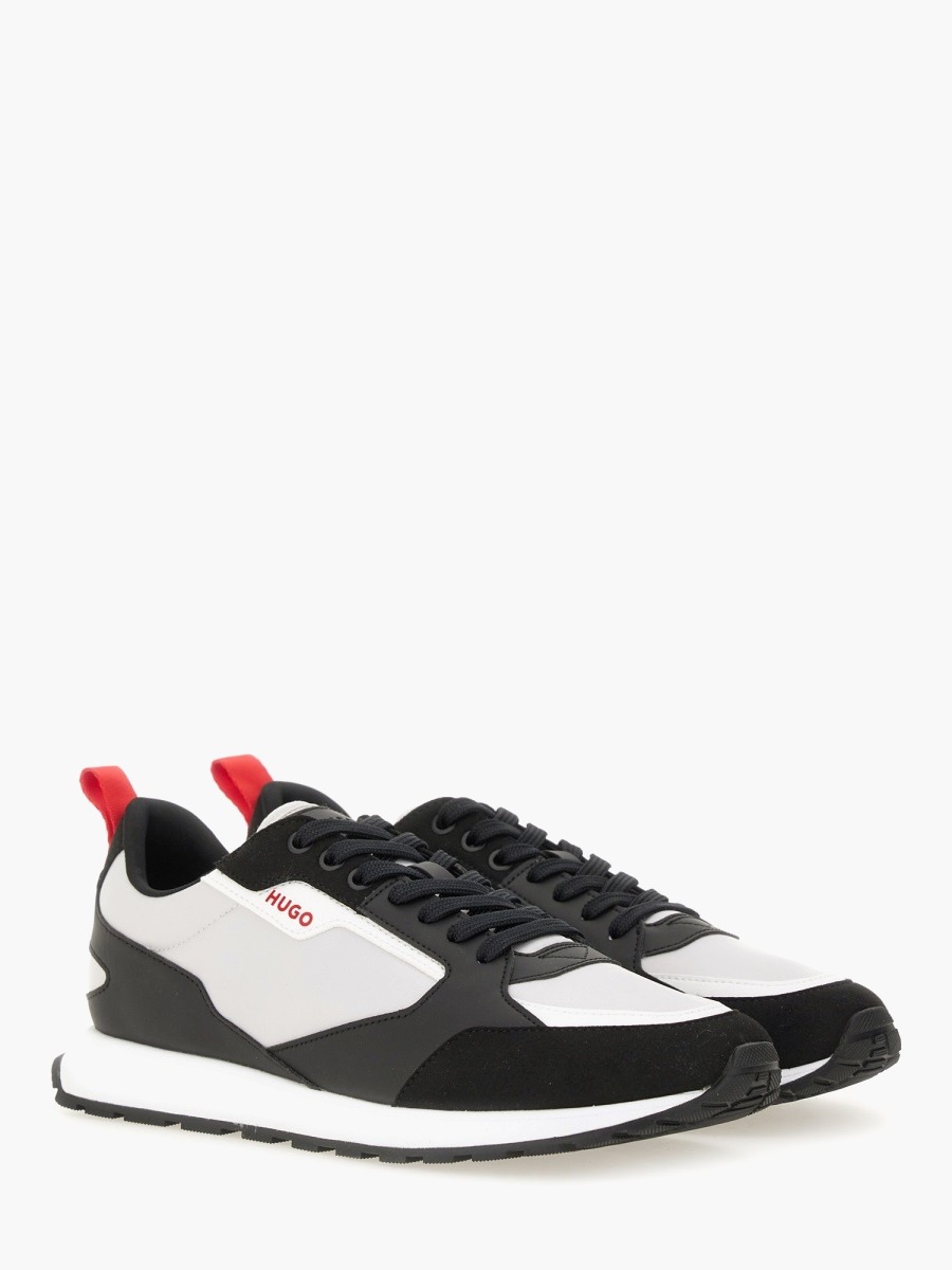 nanito_source_url:https://nokinstyle.com/2364447/sneaker-with-logo.jpg