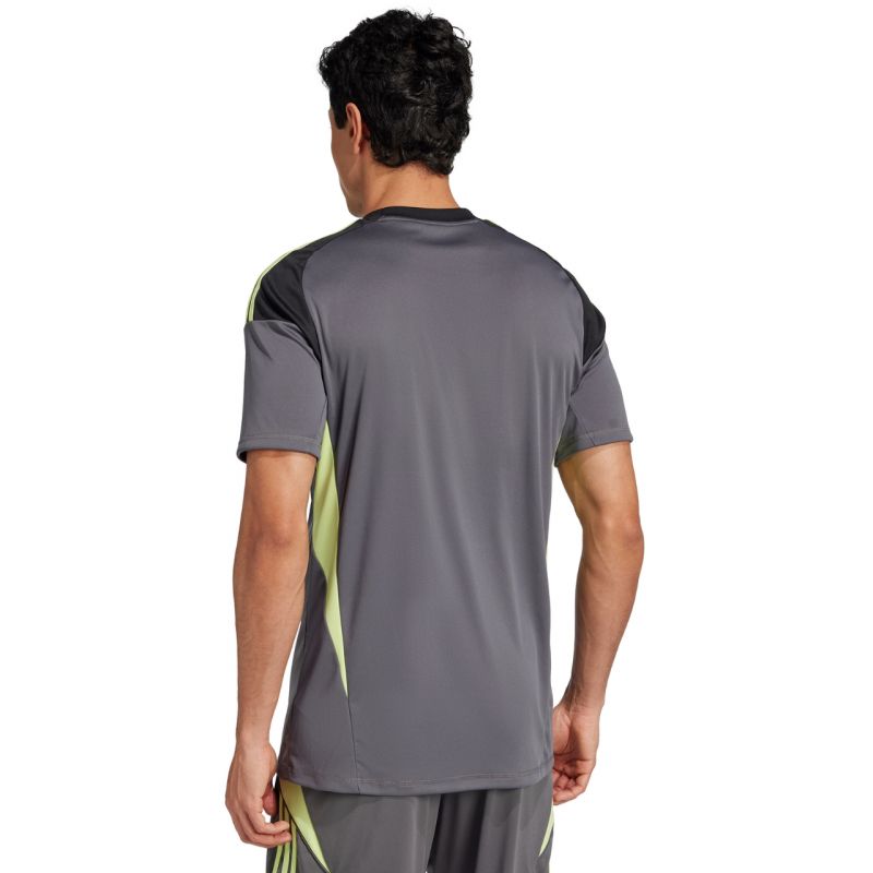 nanito_source_url:https://b2bsportswholesale.net/public/storage/productimages/6d/7d/cd/d4/1528256/image/xlarge_clean.jpg