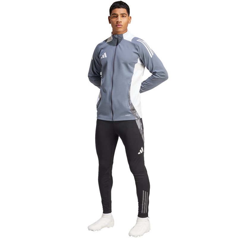 nanito_source_url:https://b2bsportswholesale.net/public/storage/productimages/57/25/e3/4e/1095186/image/xlarge_clean.jpg