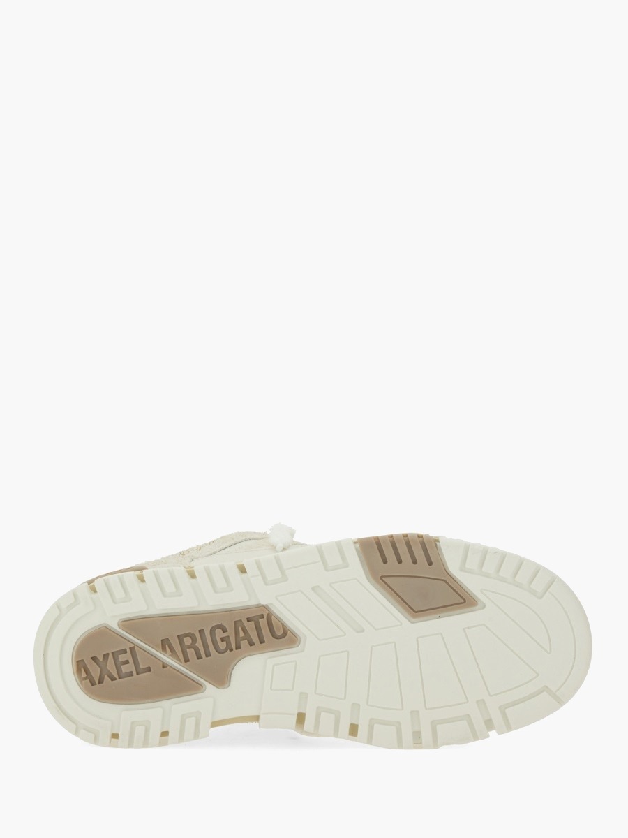 nanito_source_url:https://nokinstyle.com/2332367/area-lo-fluffy-sneaker.jpg