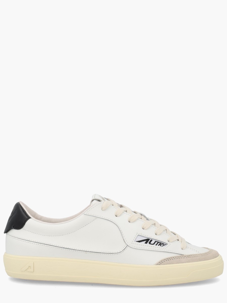 nanito_source_url:https://nokinstyle.com/2417162/sneaker-windscape-low.jpg