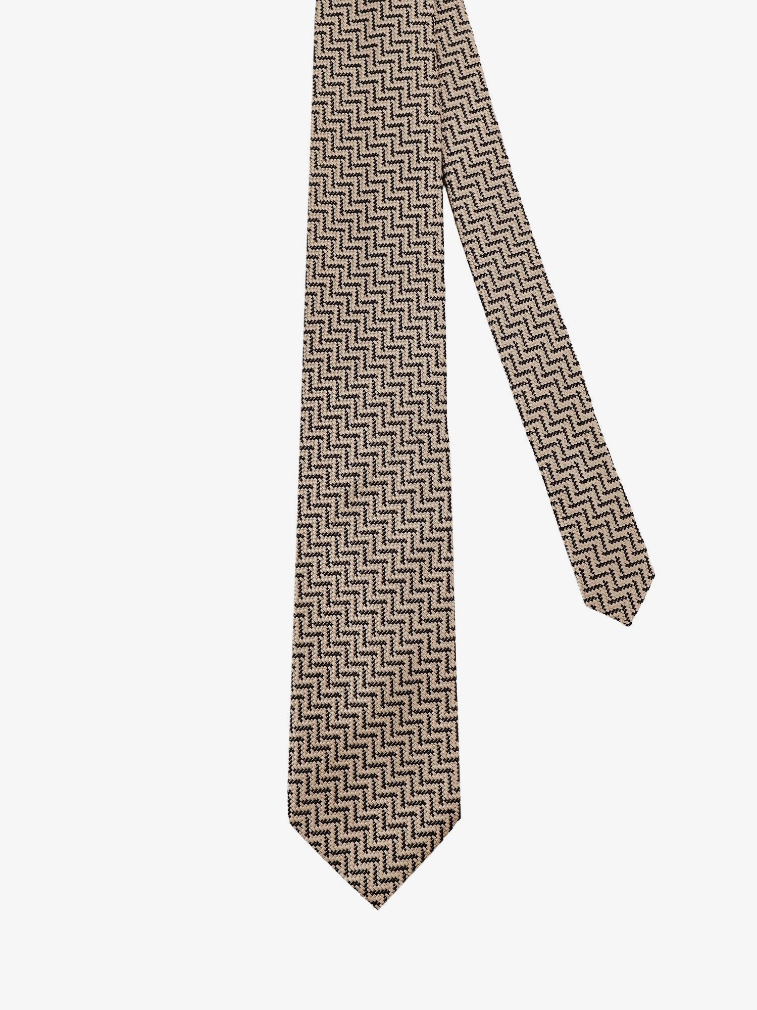 nanito_source_url:https://nokinstyle.com/2402255/silk-tie.jpg