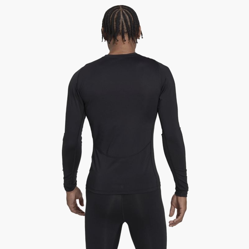nanito_source_url:https://b2bsportswholesale.net/public/storage/productimages/1c/34/e4/a1/857841/image/xlarge_clean.jpg