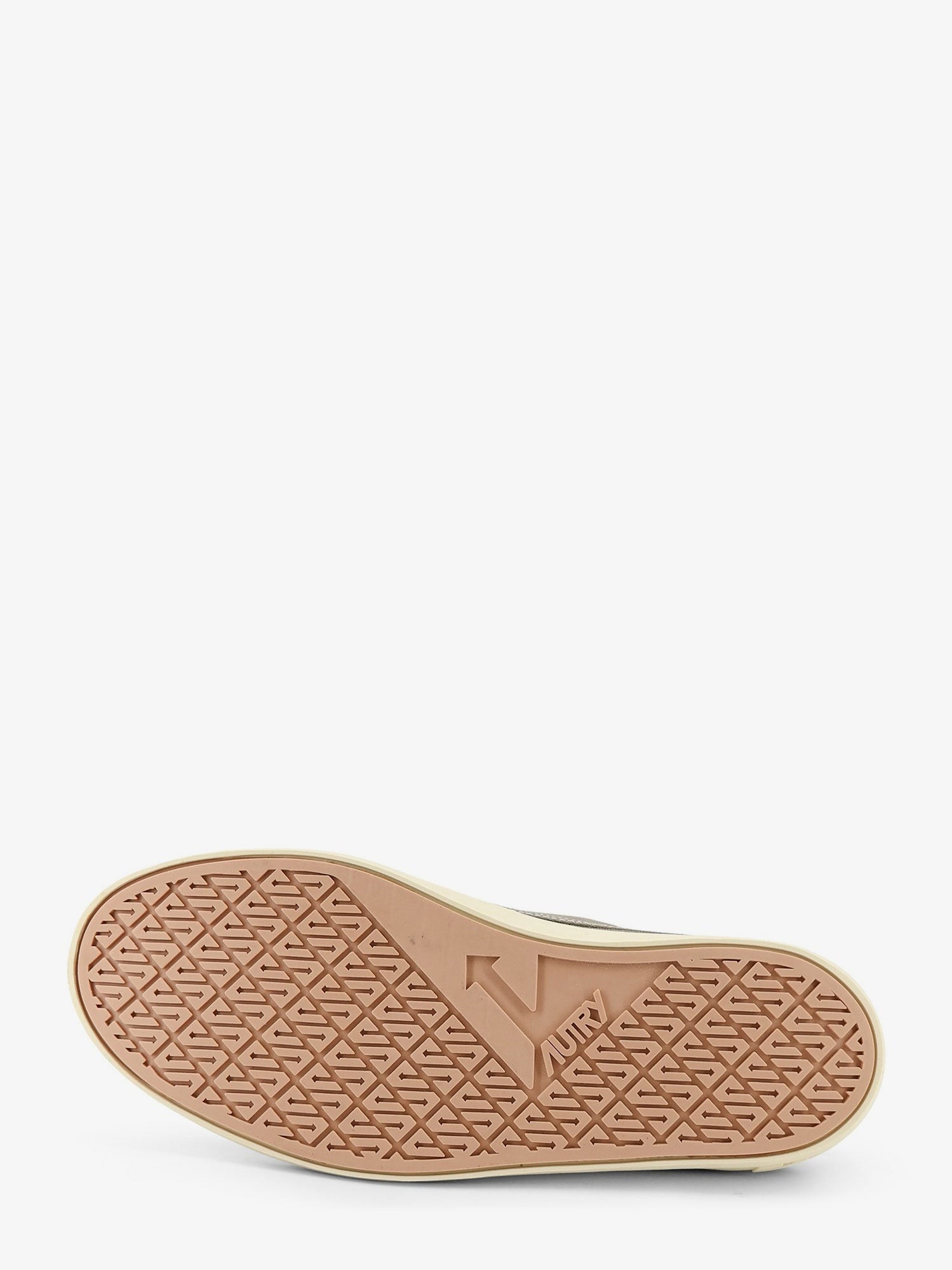nanito_source_url:https://nokinstyle.com/2414035/windscape-canvas-sneakers-with-side-logo-label.jpg