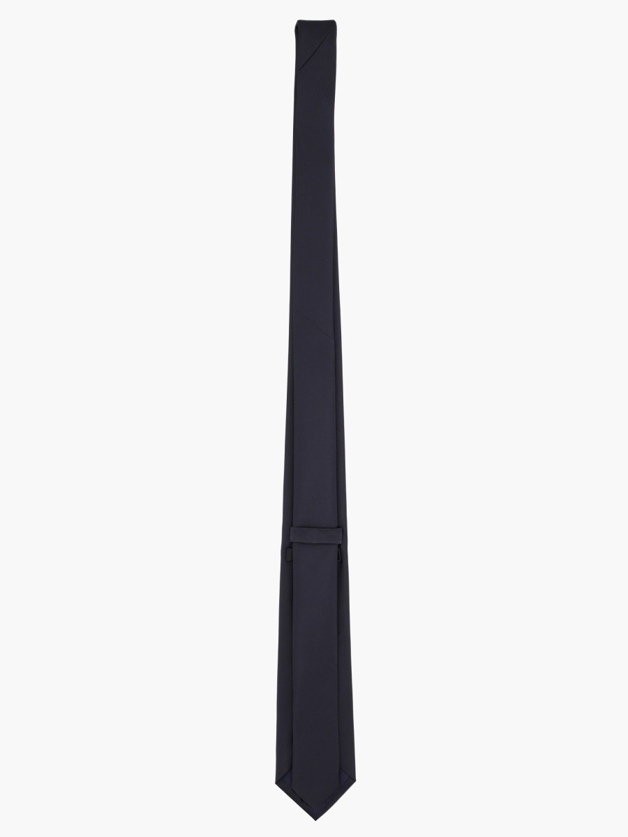 nanito_source_url:https://nokinstyle.com/2340980/satin-tie.jpg
