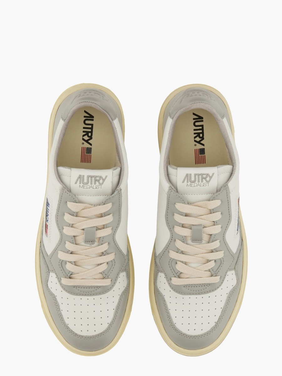 nanito_source_url:https://nokinstyle.com/2336751/medalist-low-sneaker.jpg