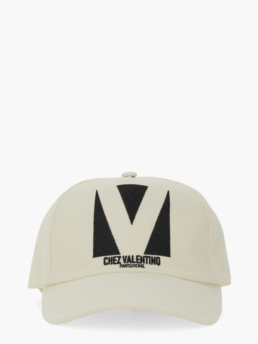 nanito_source_url:https://nokinstyle.com/2382176/chez-valentino-embroidered-baseball-cap.jpg