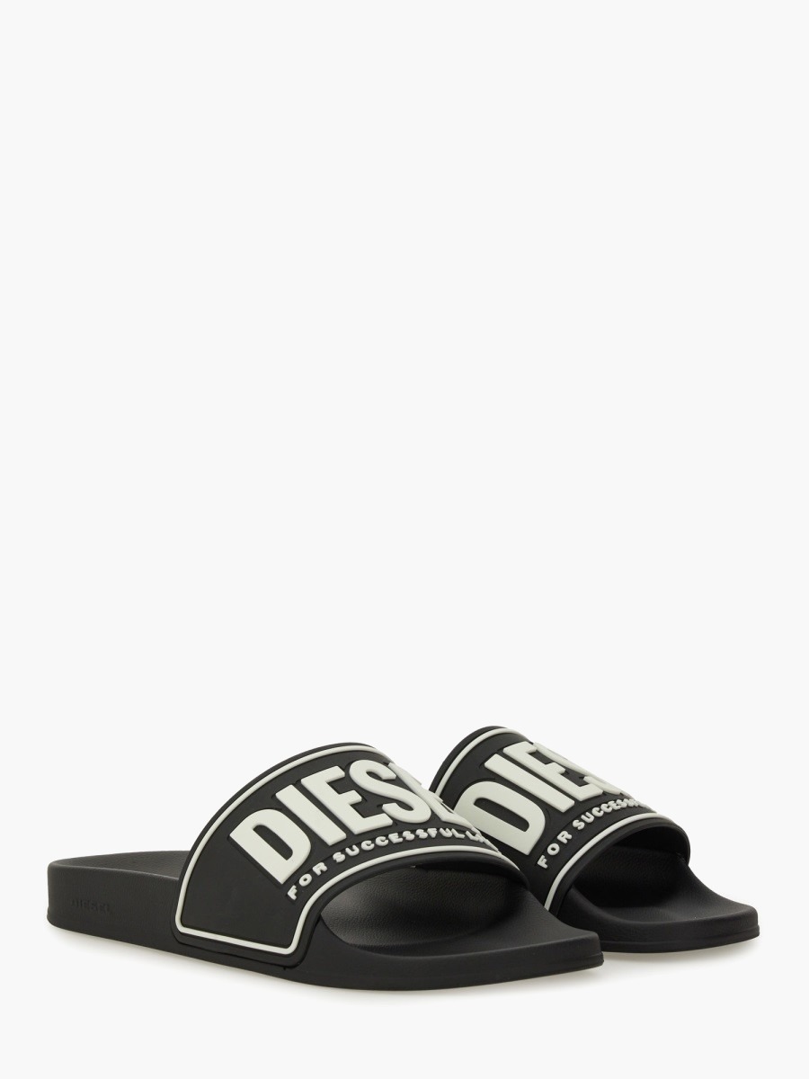 nanito_source_url:https://nokinstyle.com/2334616/slide-sandal-mayemi.jpg