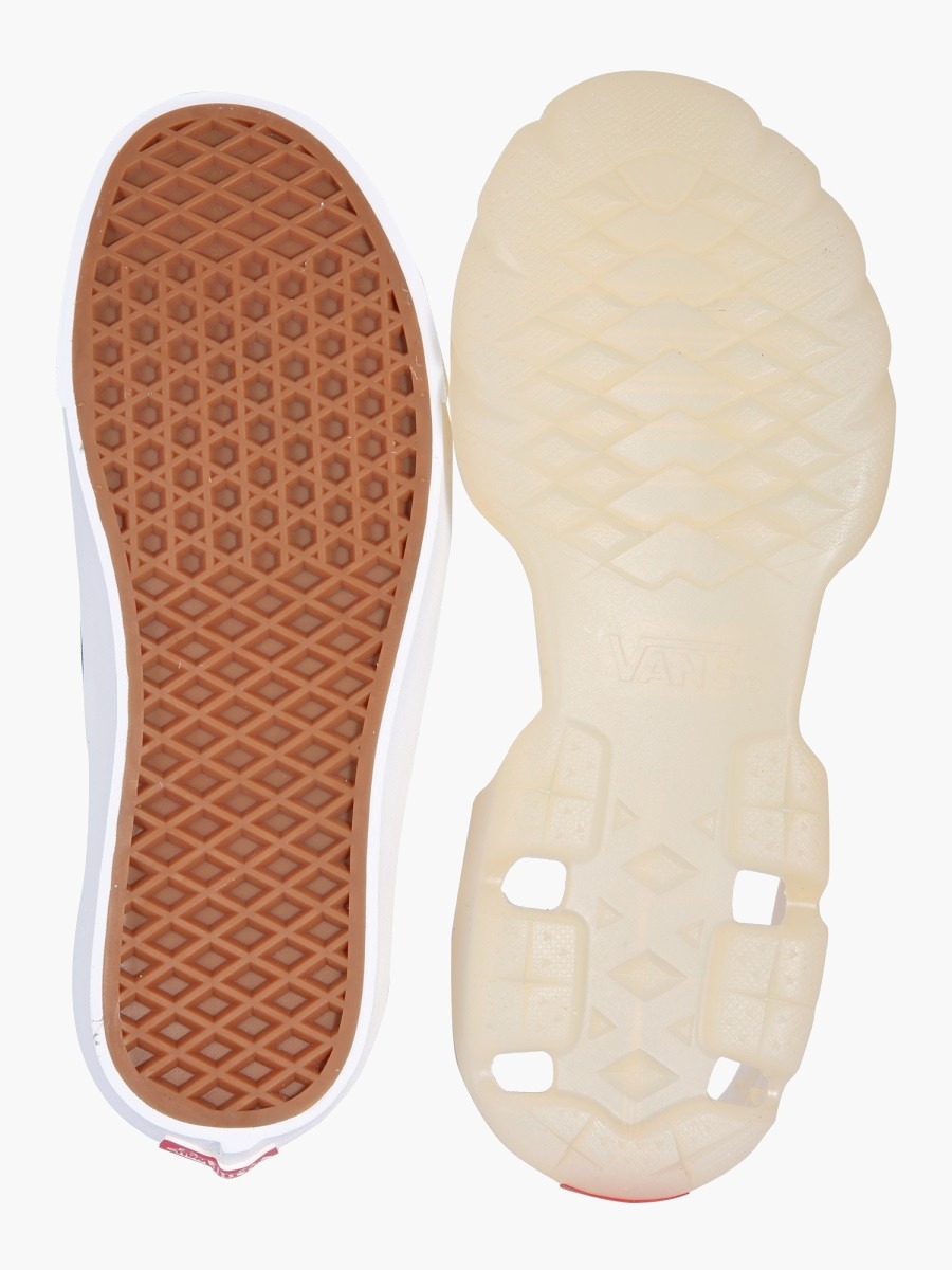 nanito_source_url:https://nokinstyle.com/2346295/old-skool-sneaker.jpg