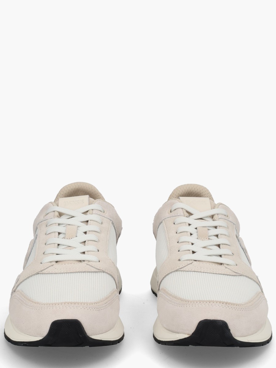 nanito_source_url:https://nokinstyle.com/2342460/monogrammed-sneaker.jpg