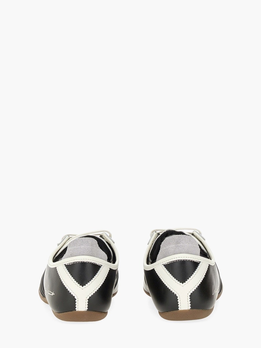 nanito_source_url:https://nokinstyle.com/2370526/sneakers-tokyo.jpg
