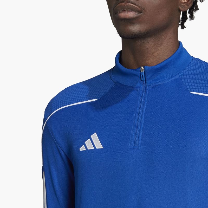 nanito_source_url:https://b2bsportswholesale.net/public/storage/productimages/16/16/8d/e2/933600/image/xlarge_clean.jpg