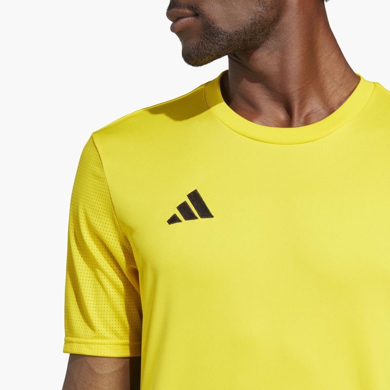 nanito_source_url:https://b2bsportswholesale.net/public/storage/productimages/c0/31/94/70/1418212/image/xlarge_clean.jpg
