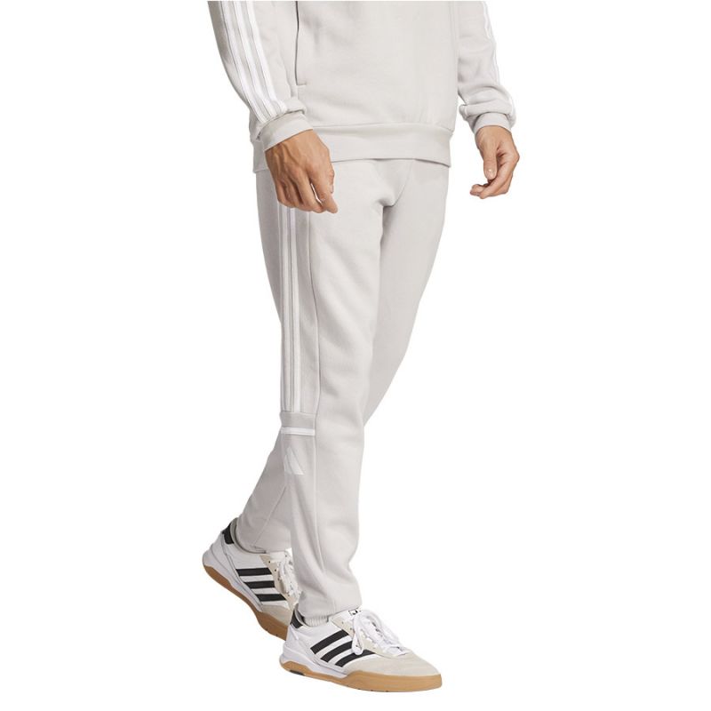 nanito_source_url:https://b2bsportswholesale.net/public/storage/productimages/ec/a0/e4/16/1439482/image/xlarge_clean.jpg