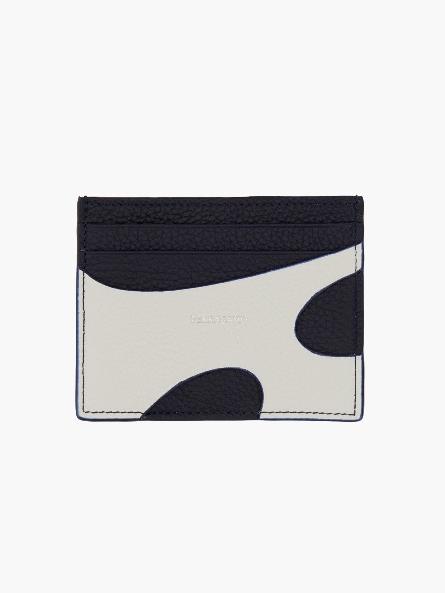 nanito_source_url:https://nokinstyle.com/2346834/leather-card-holder.jpg