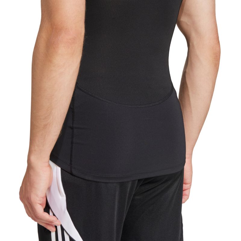 nanito_source_url:https://b2bsportswholesale.net/public/storage/productimages/a3/cd/d0/17/1485804/image/xlarge_clean.jpg