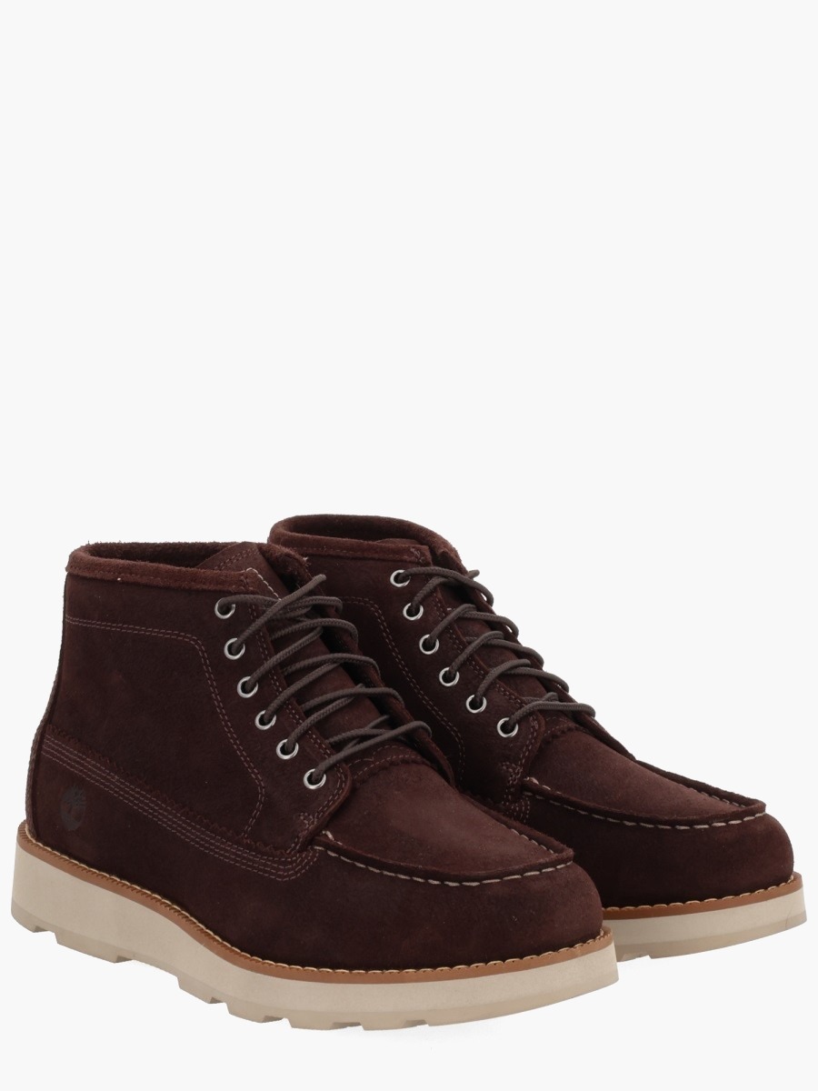 nanito_source_url:https://nokinstyle.com/2378570/waterproof-chukka-boot.jpg