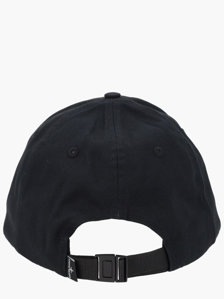 nanito_source_url:https://nokinstyle.com/2336879/baseball-hat-with-logo.jpg
