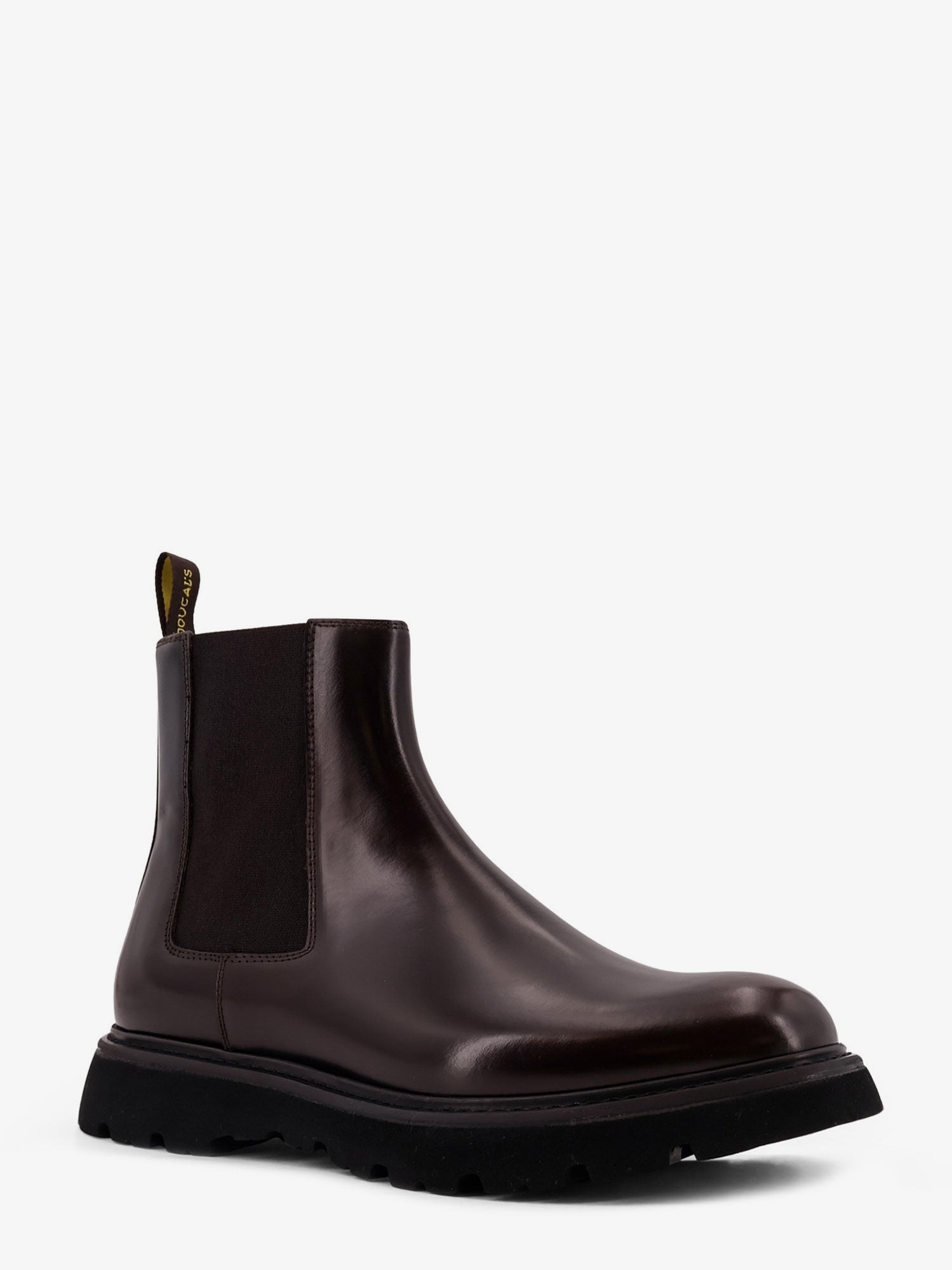 nanito_source_url:https://nokinstyle.com/2406912/horse-leather-ankle-boots.jpg