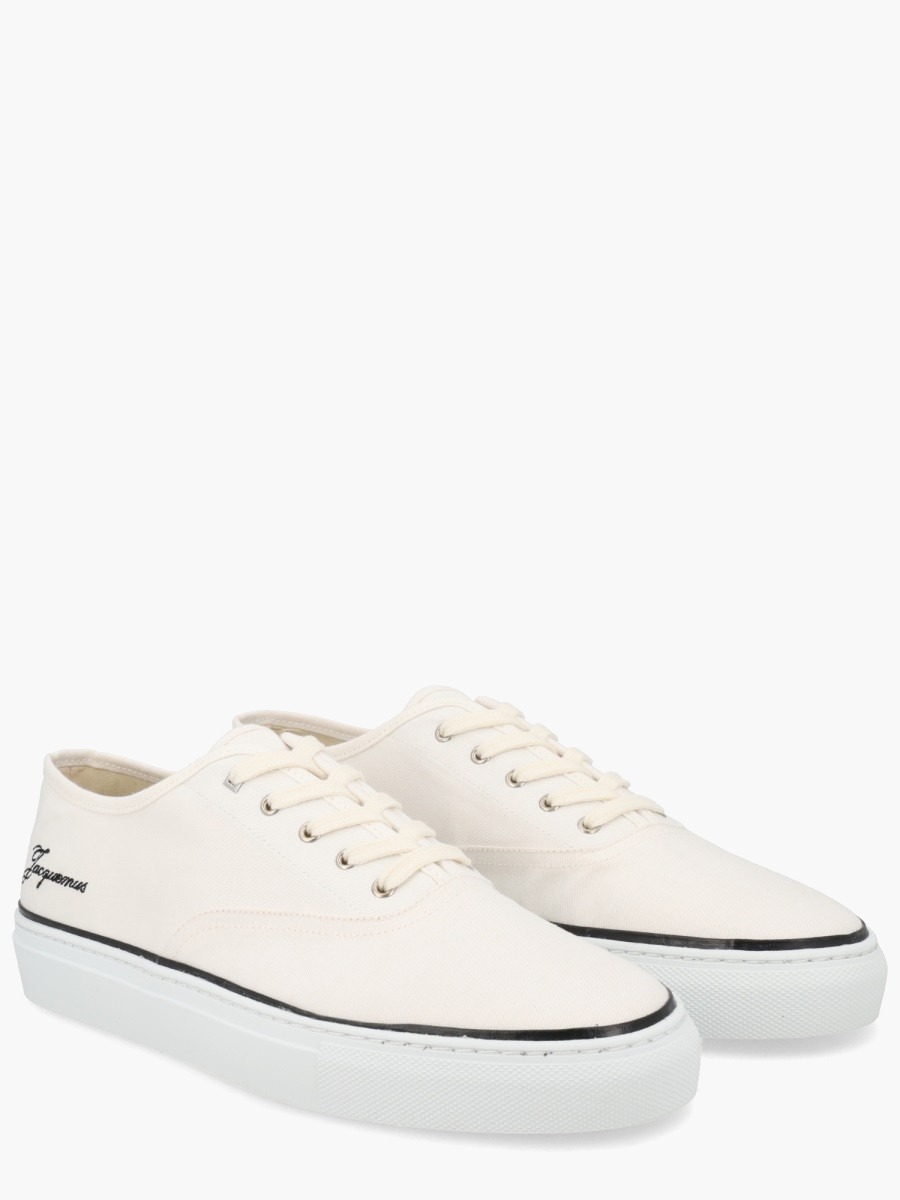 nanito_source_url:https://nokinstyle.com/2340200/sneaker-fefe.jpg