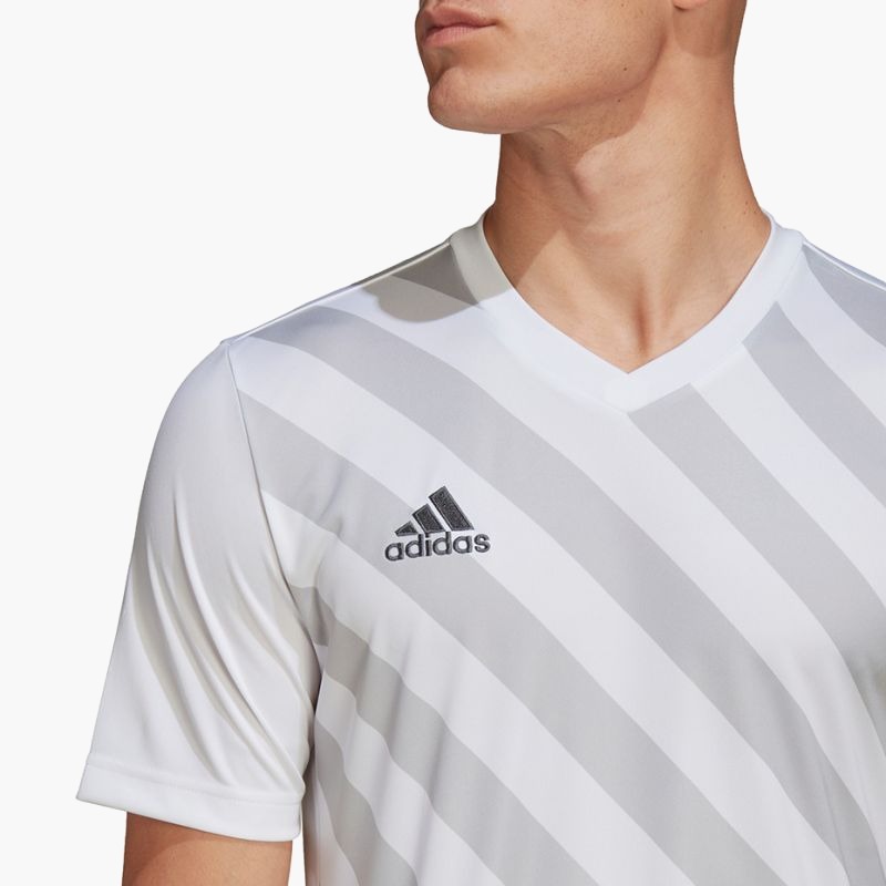 nanito_source_url:https://b2bsportswholesale.net/public/storage/productimages/90/d0/09/9b/2225682/image/xlarge_clean.jpg