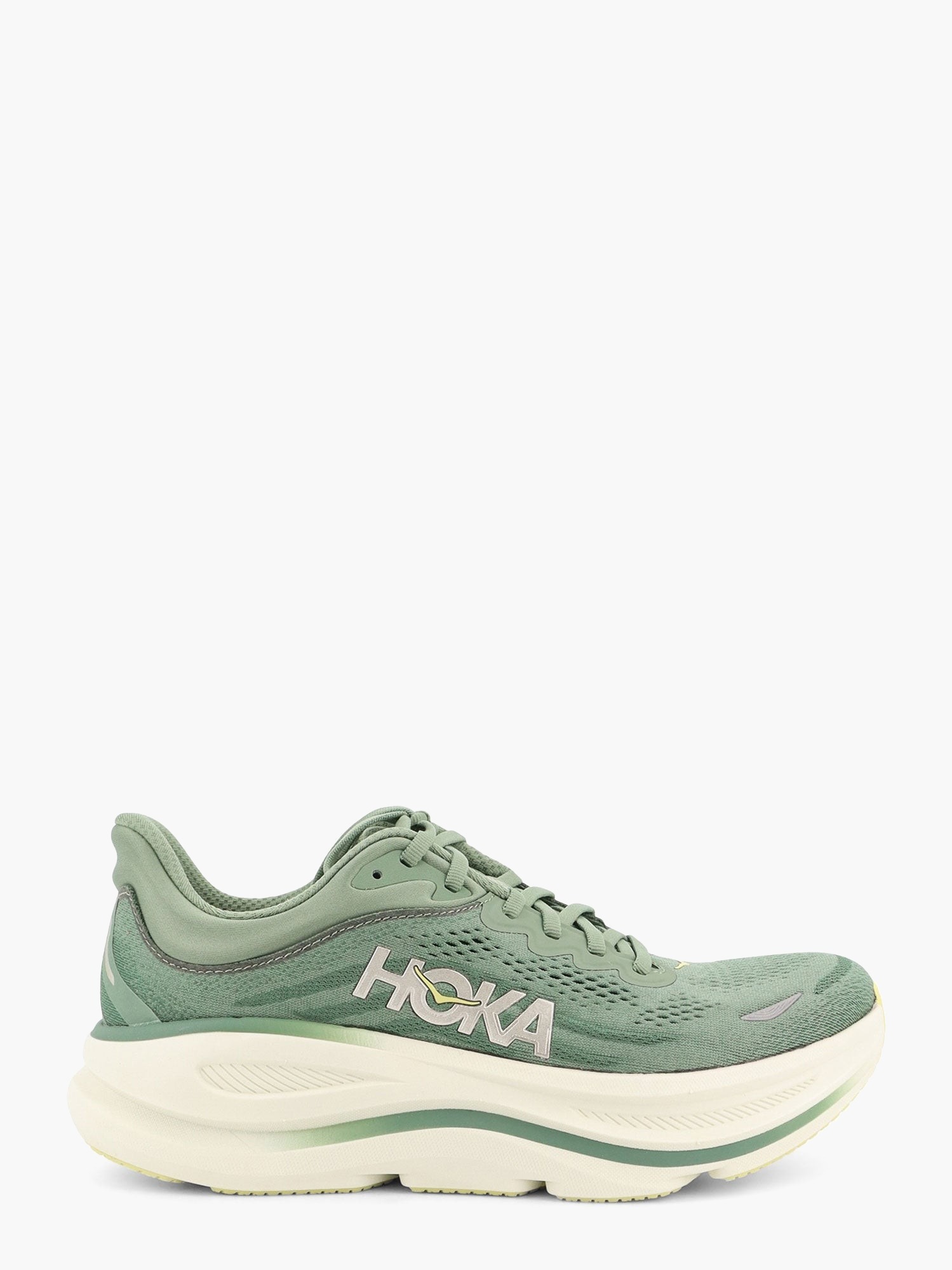 nanito_source_url:https://nokinstyle.com/2409504/m-bondi-9-synthetic-fabric-sneakers.jpg