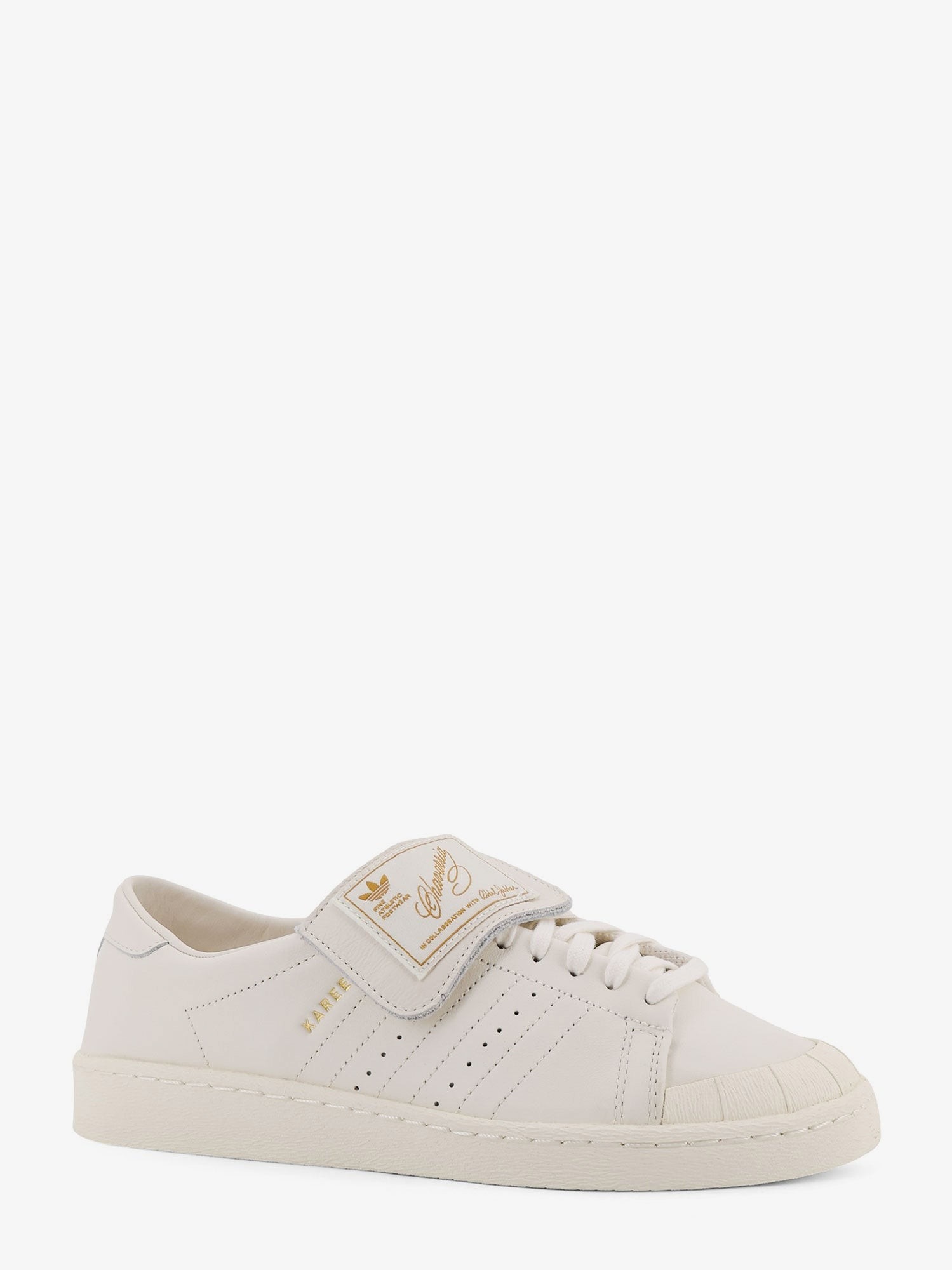 nanito_source_url:https://nokinstyle.com/2438764/chavarria-jabbar-low-top-leather-sneakers.jpg