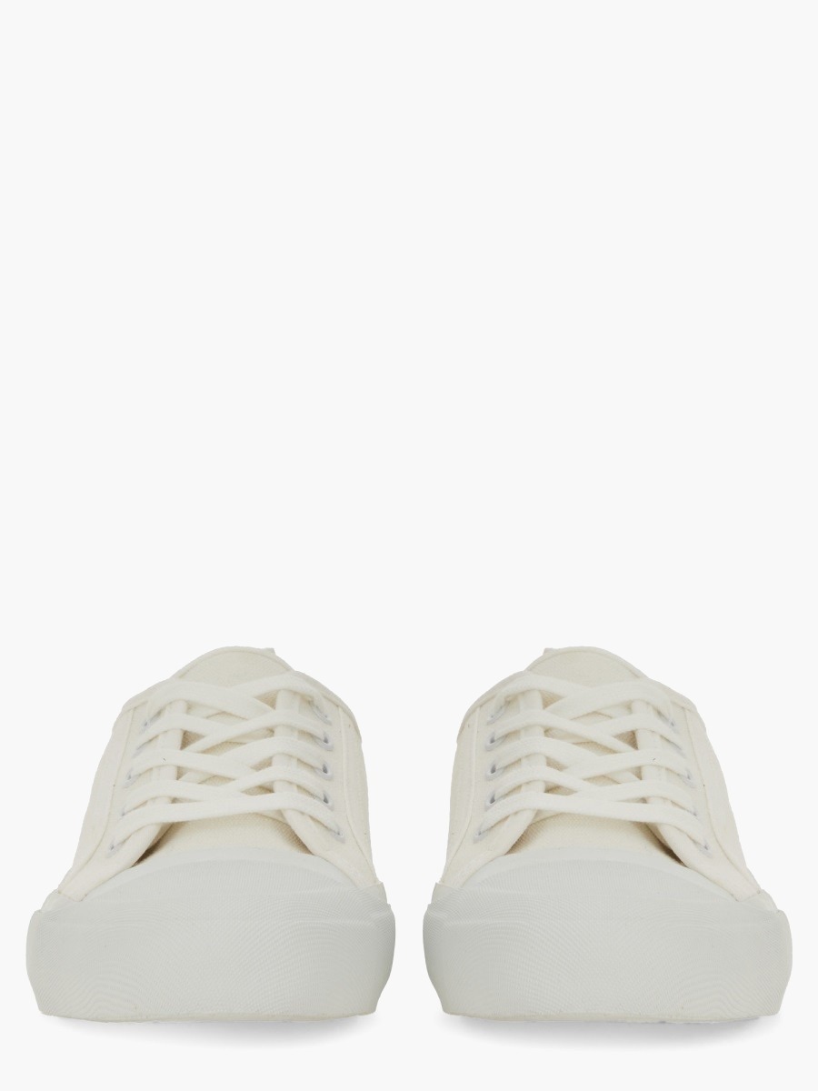 nanito_source_url:https://nokinstyle.com/2384059/sneaker-byrd.jpg