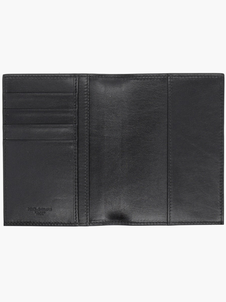 nanito_source_url:https://nokinstyle.com/2333464/passport-holder-storm.jpg