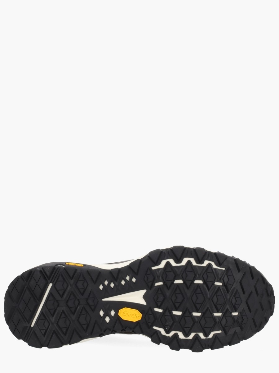 nanito_source_url:https://nokinstyle.com/2377028/crosspath-xc-sneaker.jpg